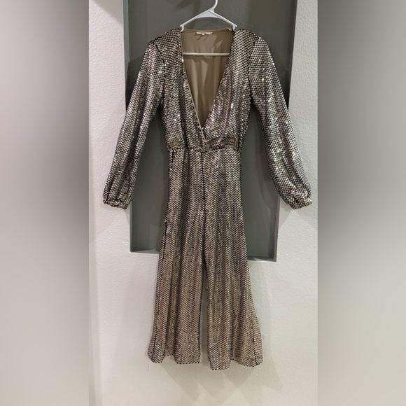 TULAROSA Gold Sequin Azalea Jumpsuit ! - Picture 2 of 8